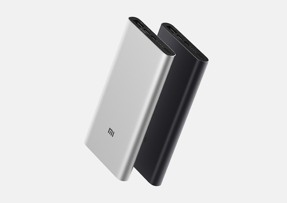 Универсальная батарея Xiaomi Mi Power bank 3 10000mAh крупным планом