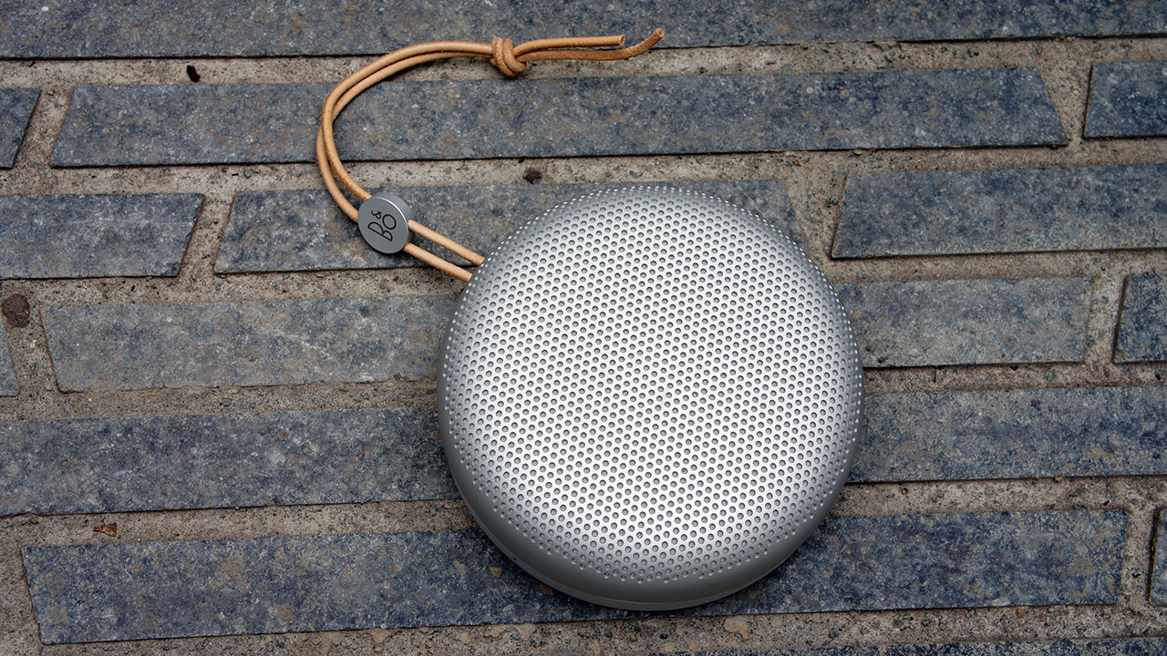 beoplay a1 steel blue