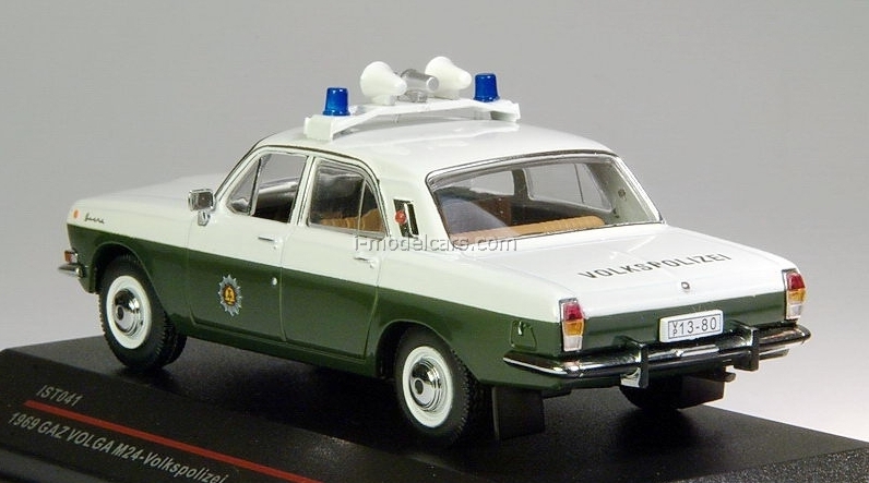 IST Models IST041 1:43 GORKY AUTOMOBILE GAZ 24 1973 VOLKSPOLIZEI