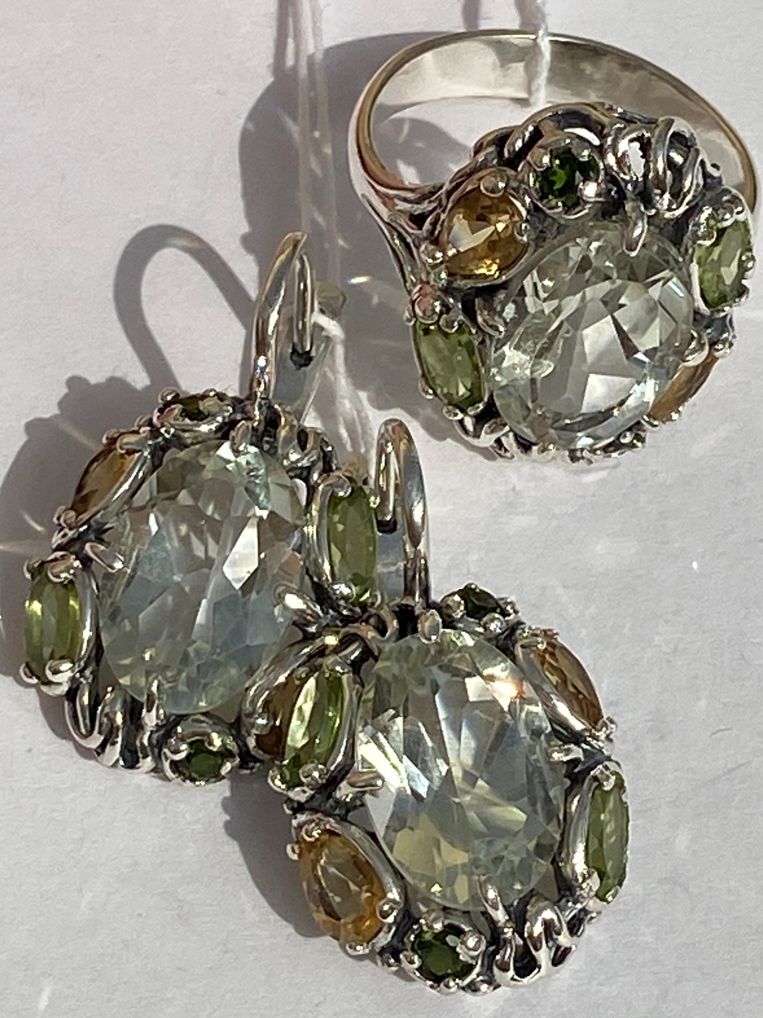 празиолит серьги. серьги с празиолитом на валберис. серебро. празиолит зеленый аметист камень. инталия серьги празиолит.