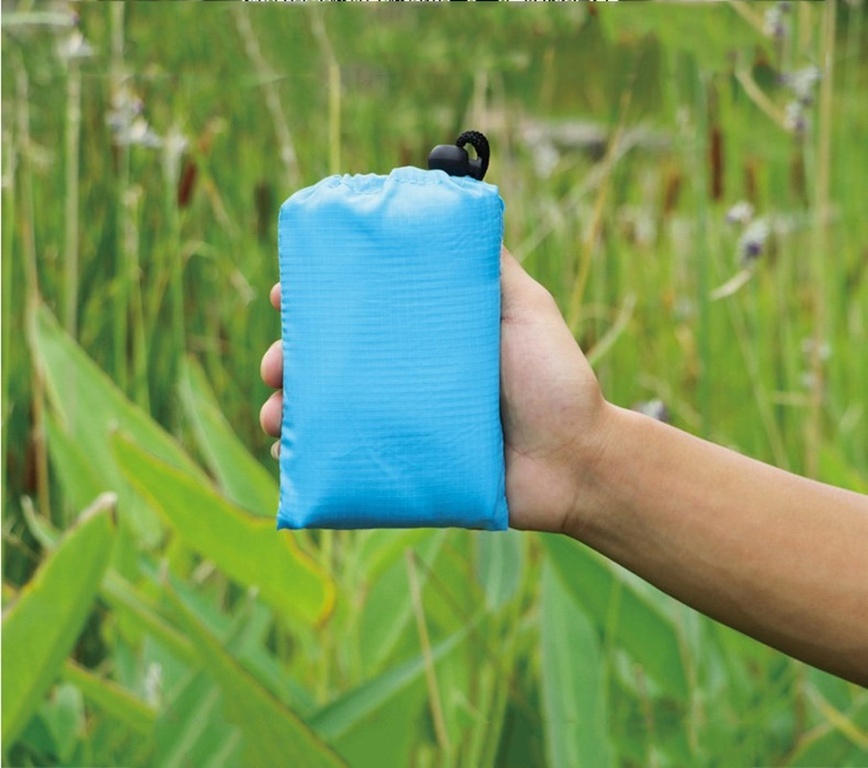 

Портативный карманный коврик для пикника Picnic Mat