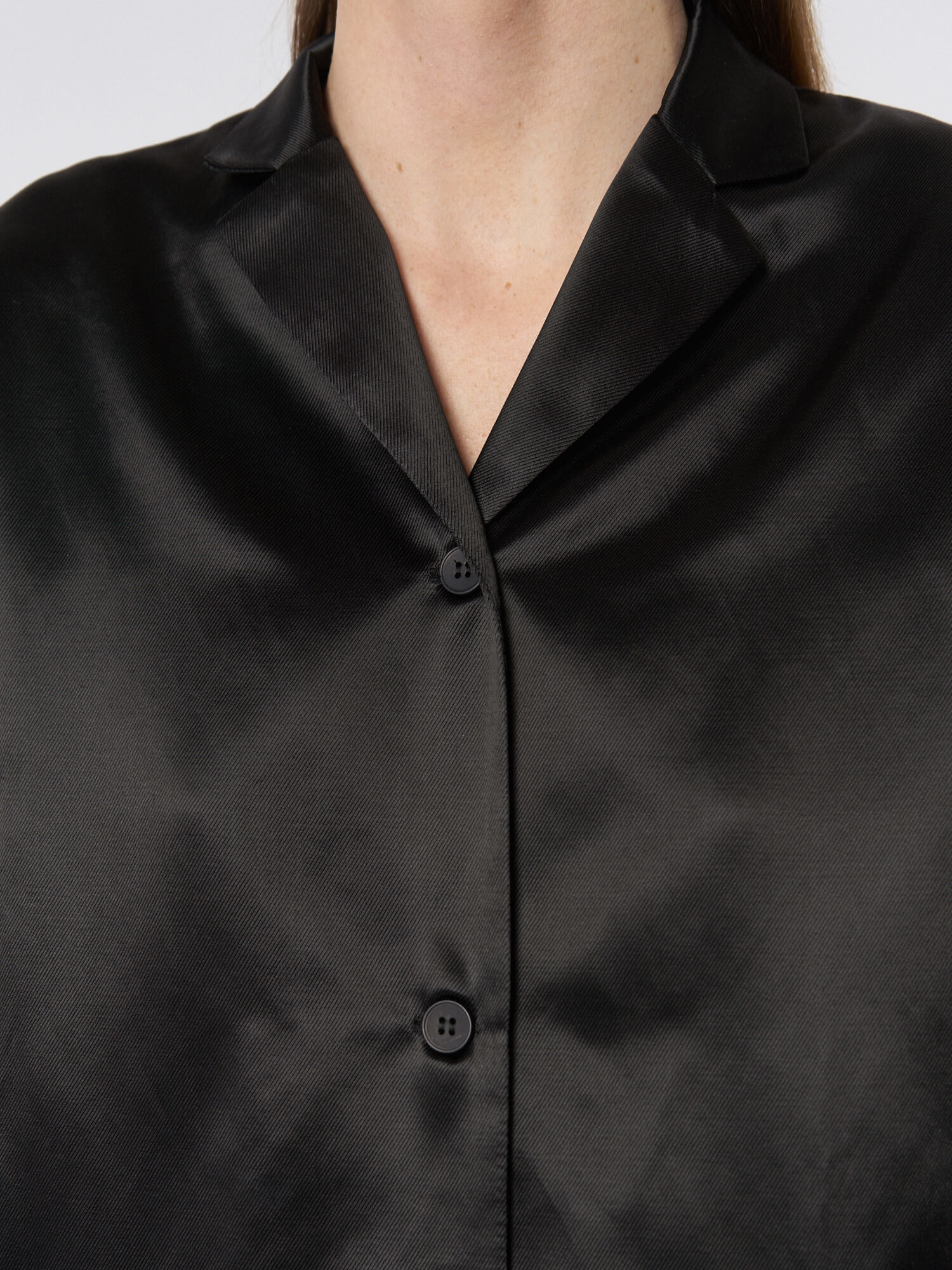 

Блуза атласная Esme в пижамном стиле, Черный