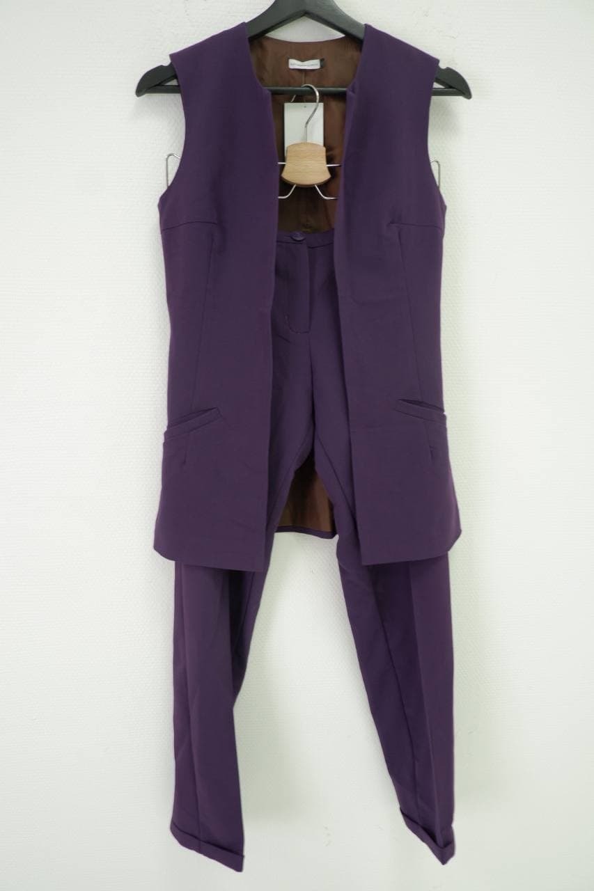 Костюм Alexandra Kazakova брючный фиолетовый 42 размер, новый