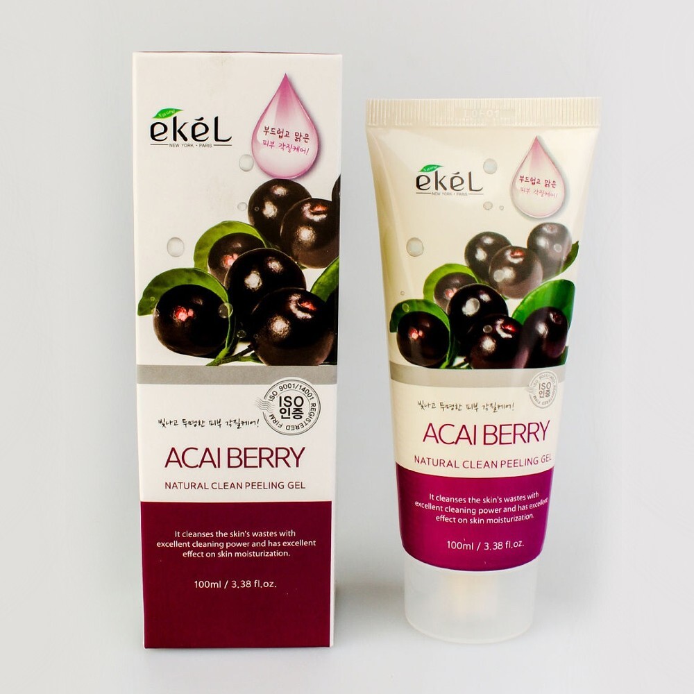 Пилинг-скатка с экстрактом ягод асаи Ekel Acai Berry Natural Clean Peeling Gel