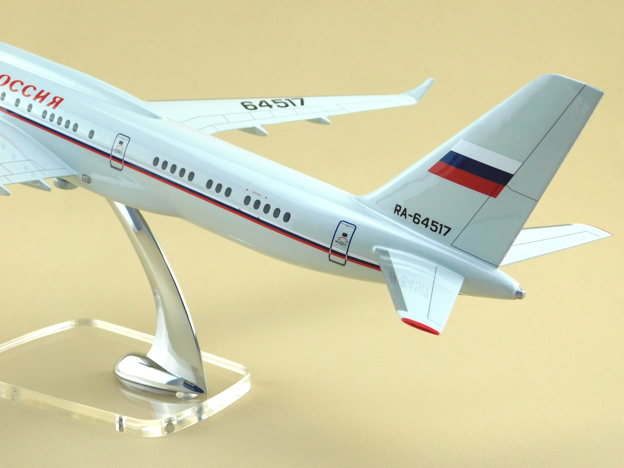 Модель самолета москва. Ту-214 модель. Ту-214 1/144. Ту-204 сло Россия. Модель самолета ту 214.