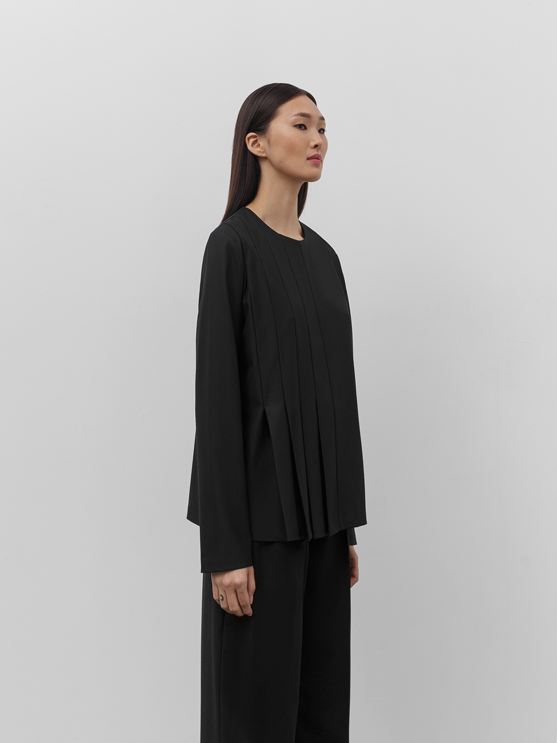 

Блуза Astrid с частичными складками, Черный