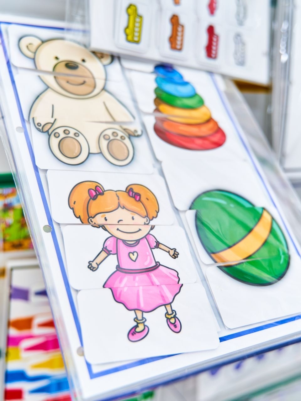 Разрезные картинки. Игрушки. Развивающие пособия на липучках Frenchoponcho (Френчопончо)
